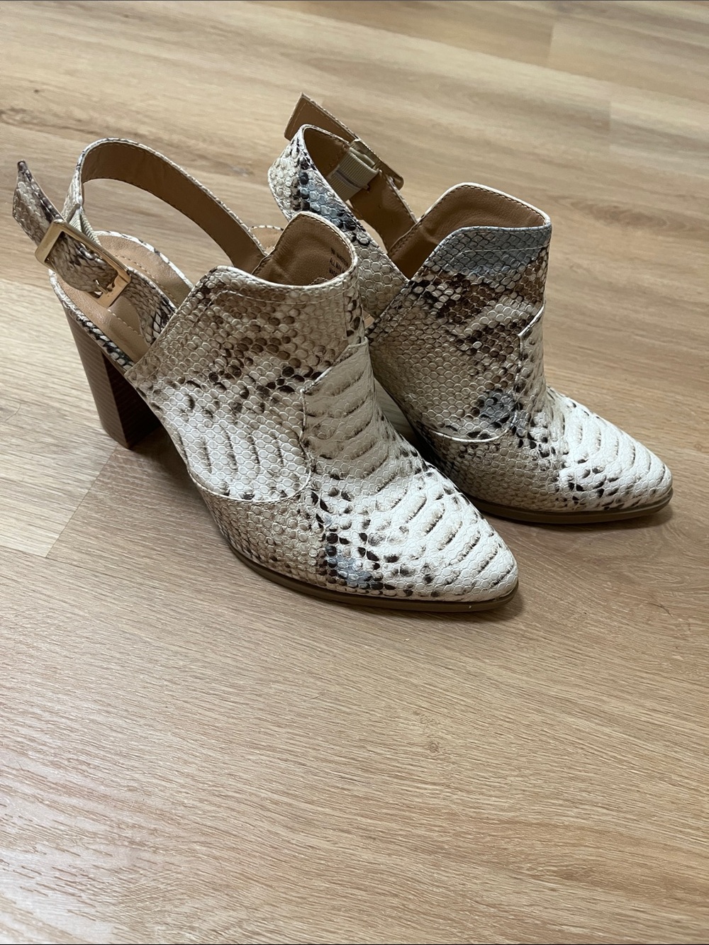 White Snake-Print Slingback Pointed Toe Heels